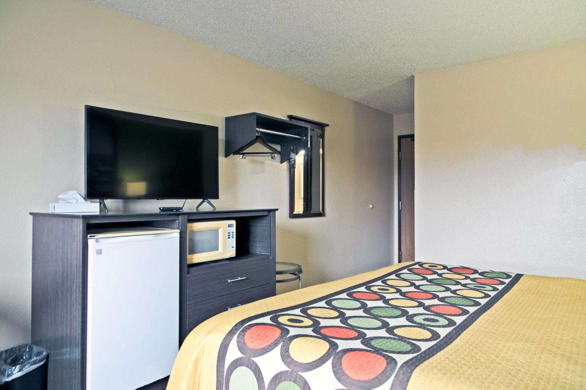 Super 8 By Wyndham Augusta Ft Eisenhower Area Eksteriør billede